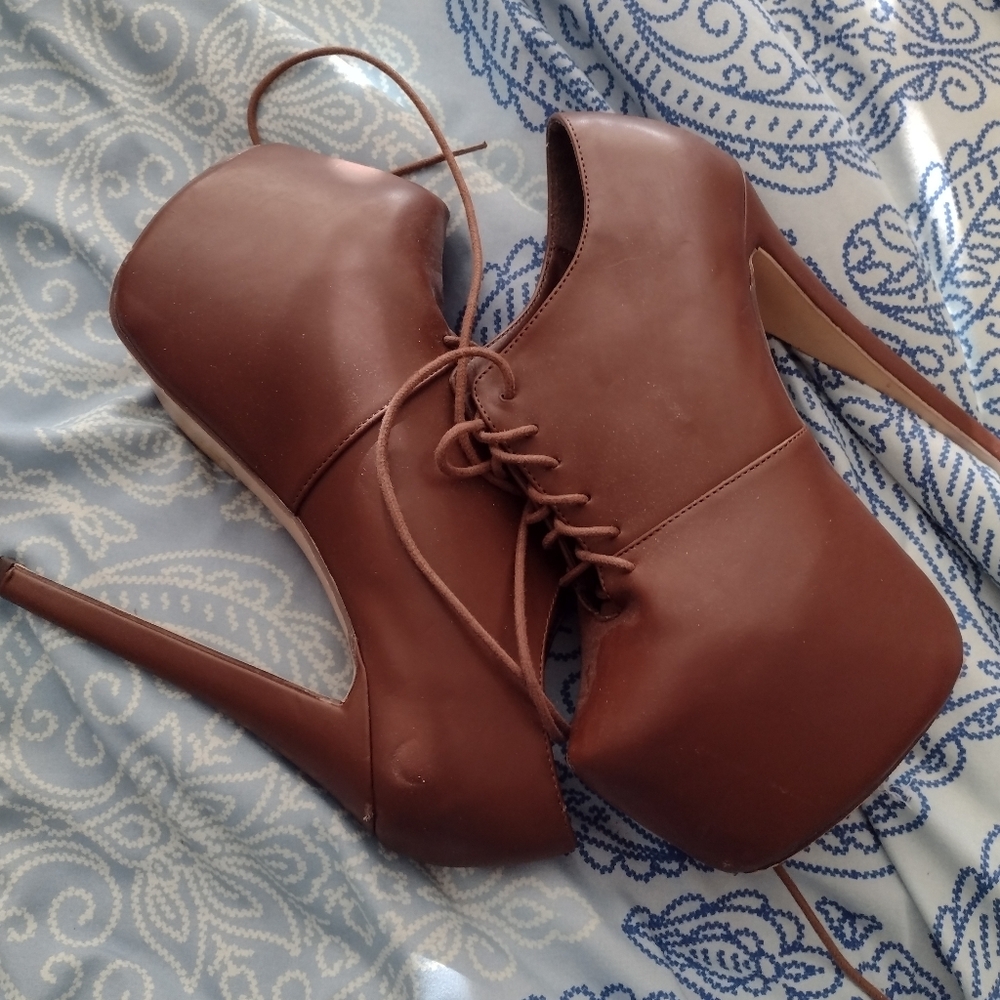 Brown Oxford Lace Up Platform Heels